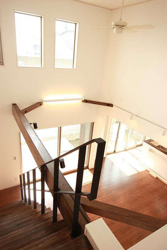 Building plan example (introspection photo). Slip stairs in the living room