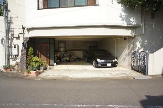 Parking lot