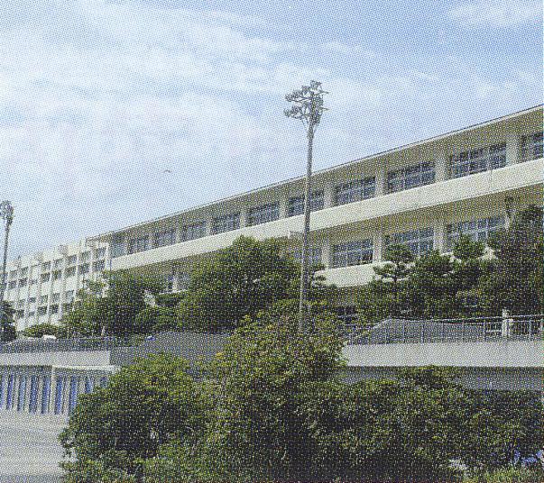 Junior high school. Oiso Municipal Oiso until junior high school 1400m