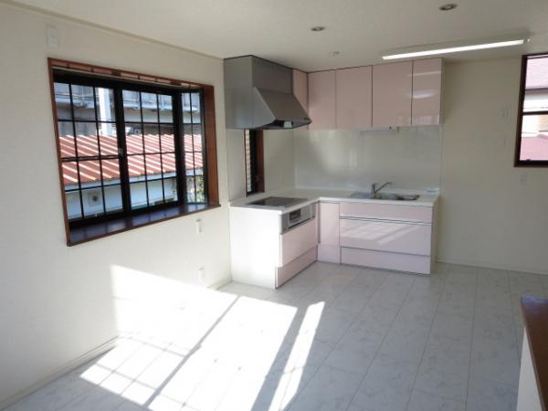 Living. It is very bright living. Here why not a new life! I overlaid the flooring of the LDK was Hari. Wax required strong to scratch.
