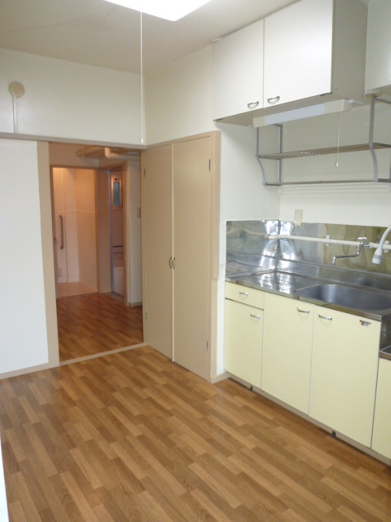 Living and room. Photo is the same type ・ It is another dwelling unit.