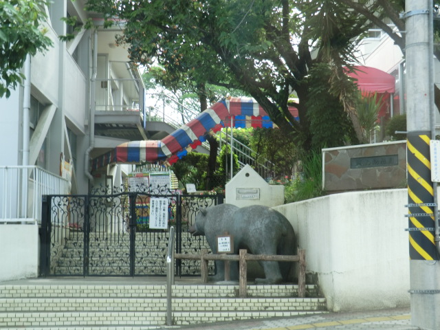 kindergarten ・ Nursery. Shiroyama kindergarten (kindergarten ・ 800m to the nursery)