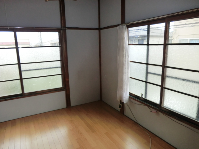Living and room