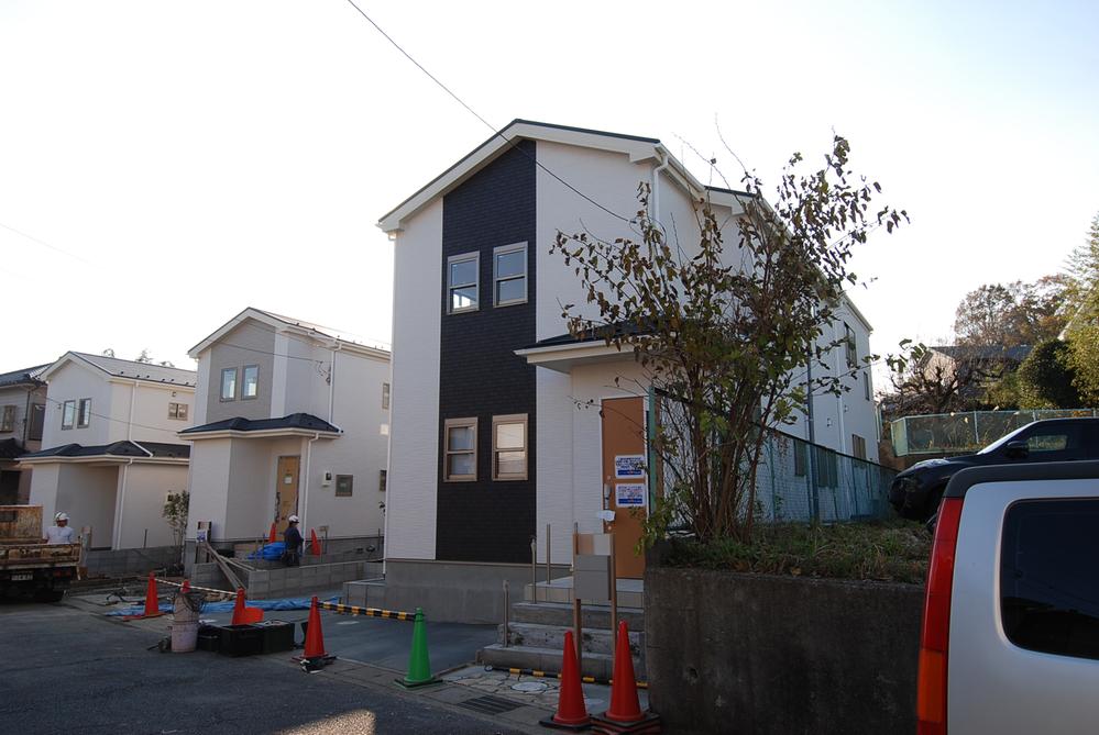 Local appearance photo. Local (12 May 2013) Shooting