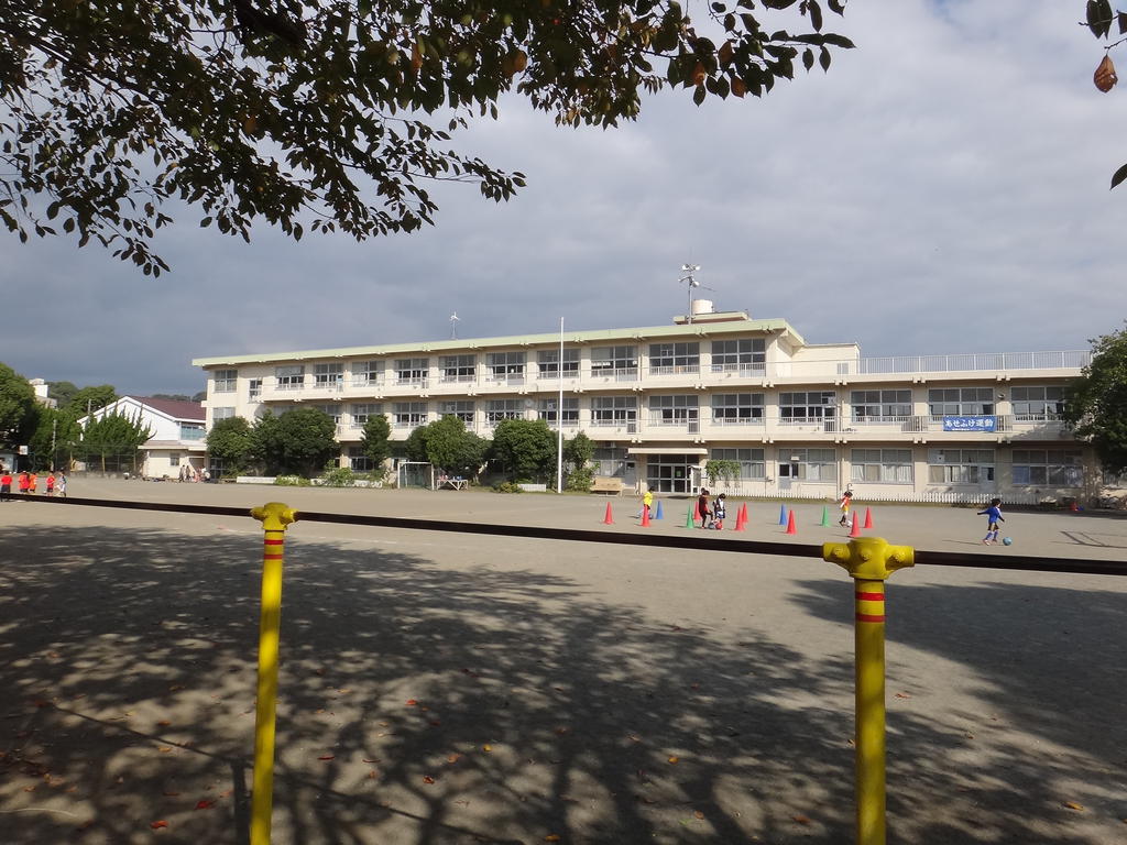Primary school. 450m to Odawara Municipal Hayakawa elementary school (elementary school)