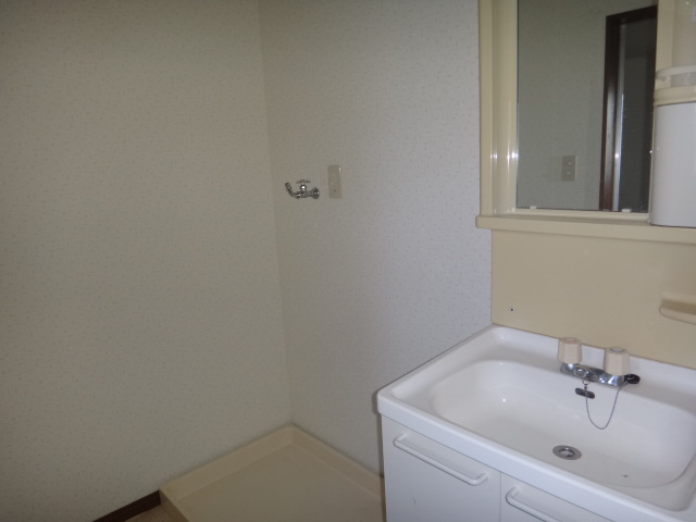 Washroom. Washroom
