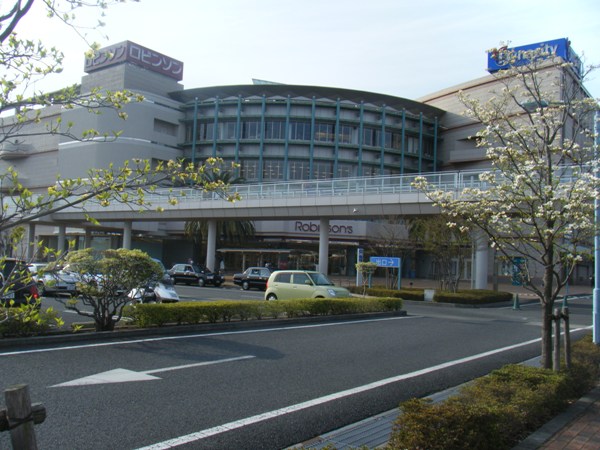 Shopping centre. Seibu Department Store until the (shopping center) 5000m