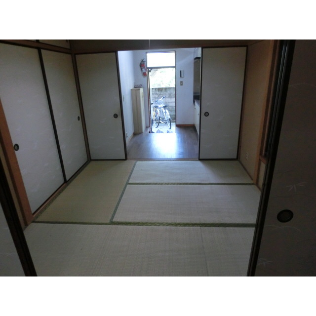 Living and room
