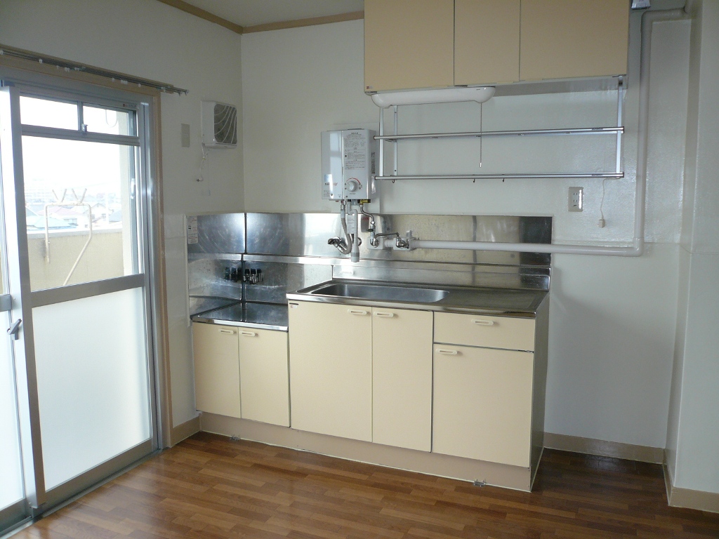 Kitchen. Photo is the same type ・ It is another dwelling unit.