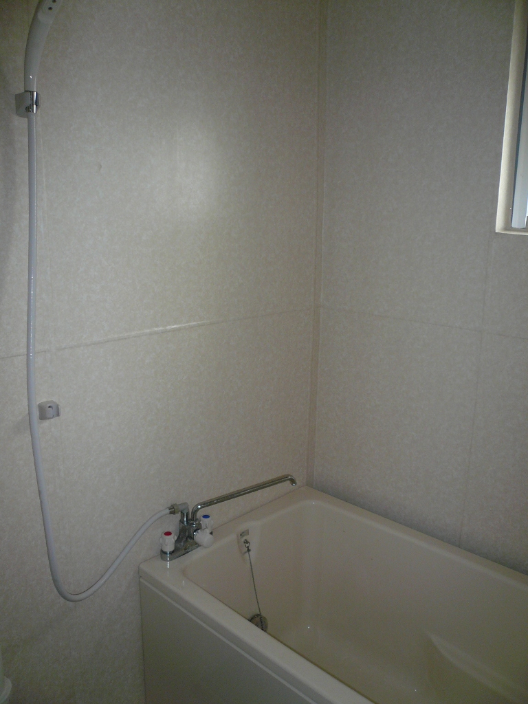 Bath. Photo is the same type ・ It is another dwelling unit.