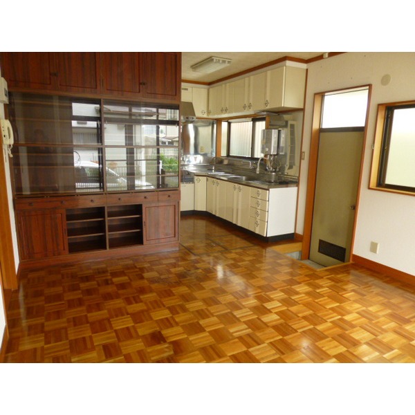 Living and room