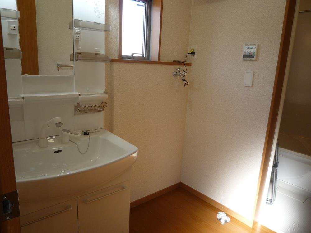 Same specifications photos (Other introspection). Same specifications basin