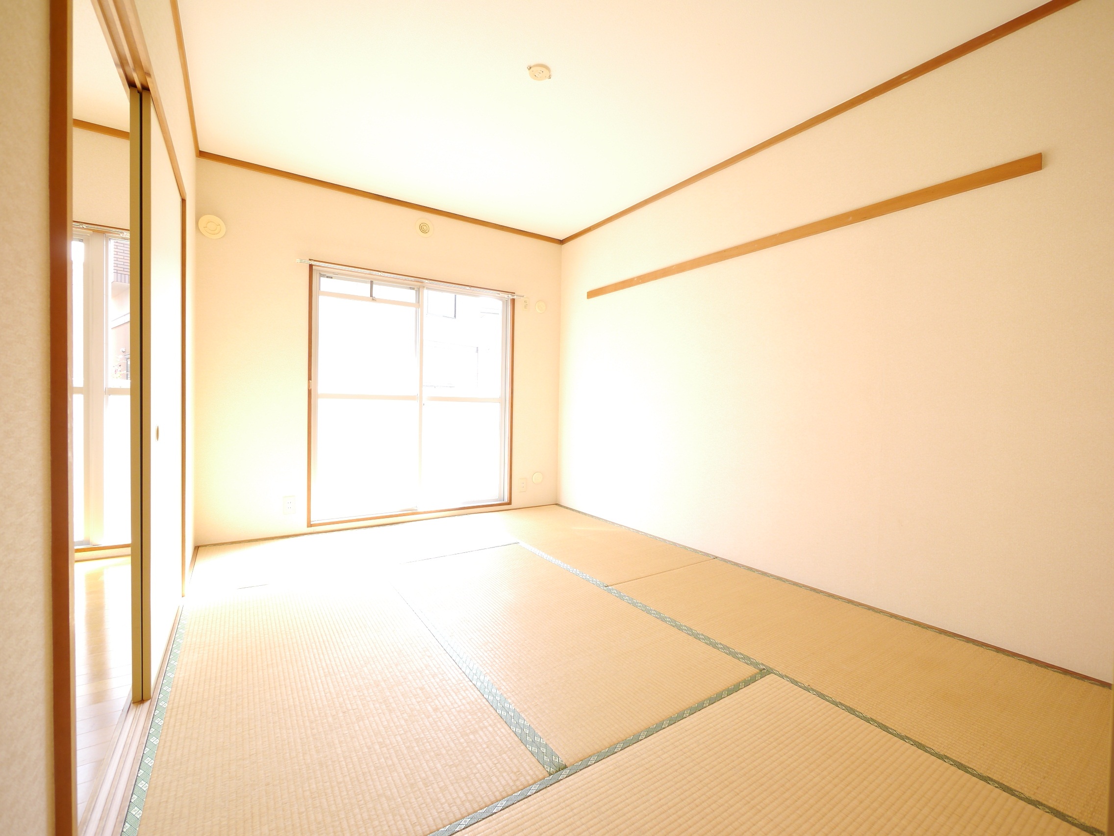 Living and room. It is a Japanese-style room calm and relieved