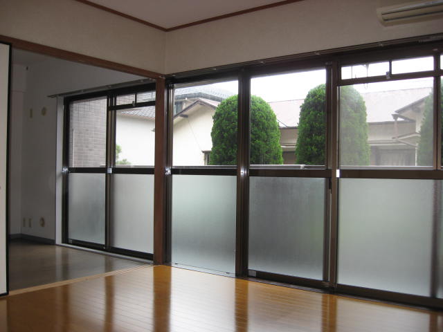 Living and room