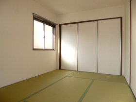 Living and room. Japanese-style room 6 quires