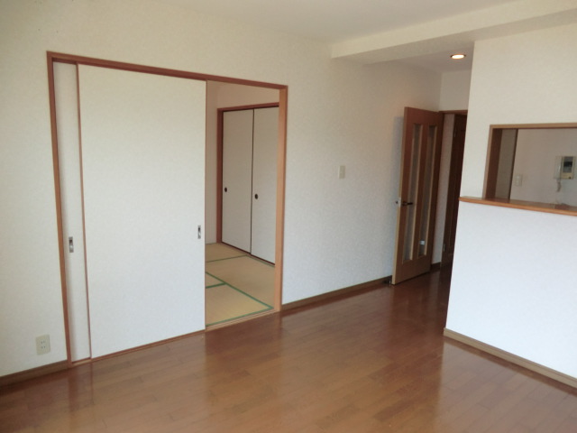 Living and room
