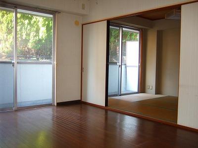 Living and room