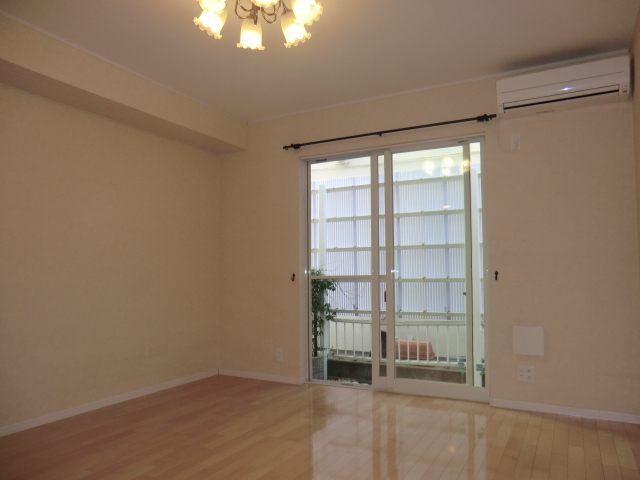 Living and room