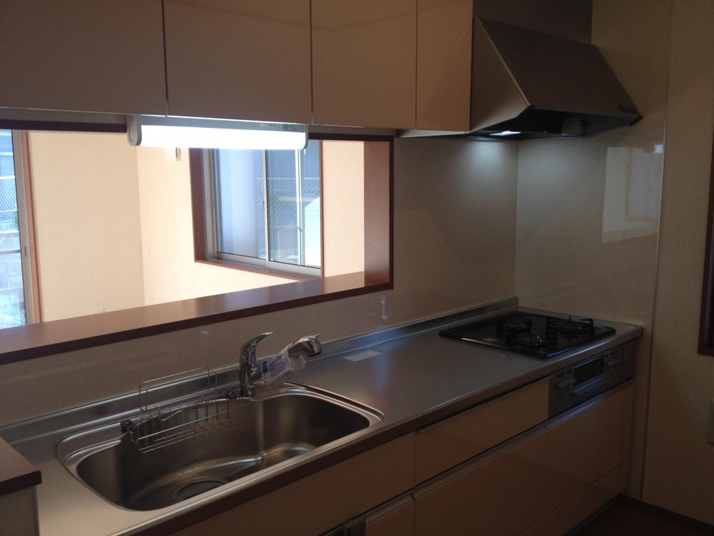 Kitchen. Indoor (12 May 2013) Shooting