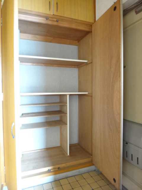 Entrance. Cupboard