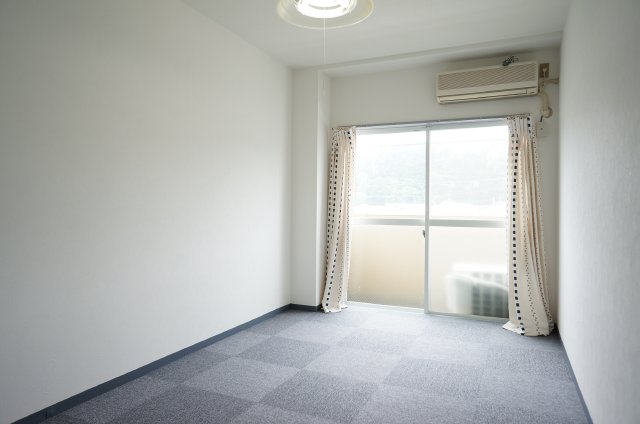 Living and room. And it is very bright!