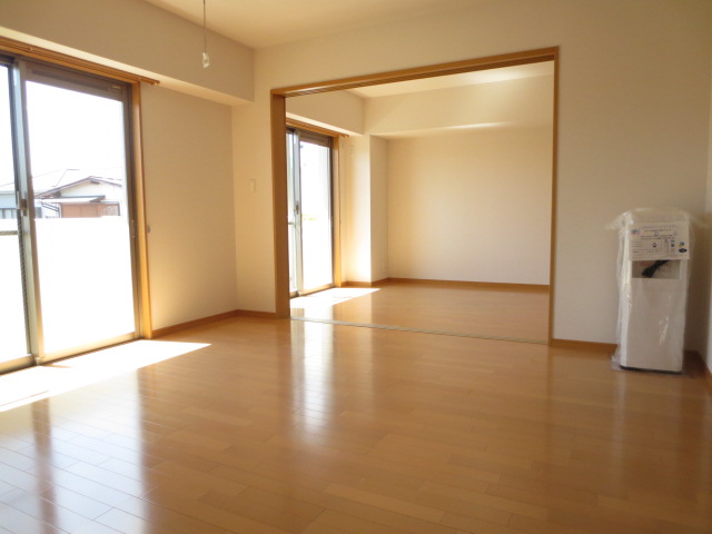 Living and room
