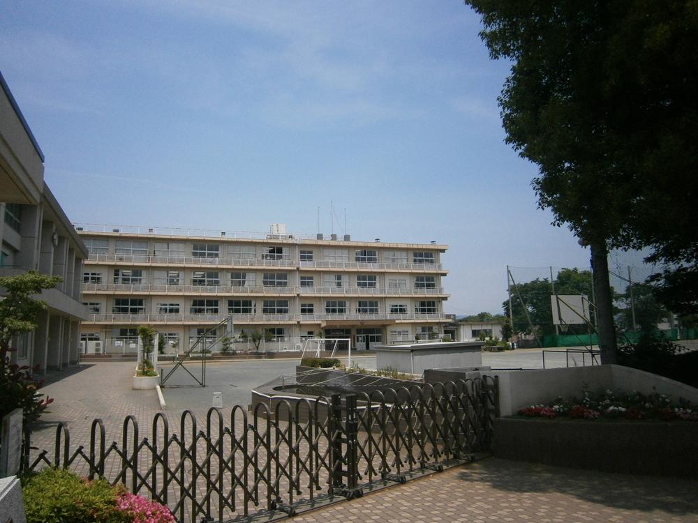 Junior high school. 896m to Odawara Municipal Shiroyama Junior High School