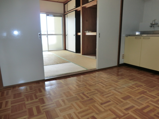 Living and room