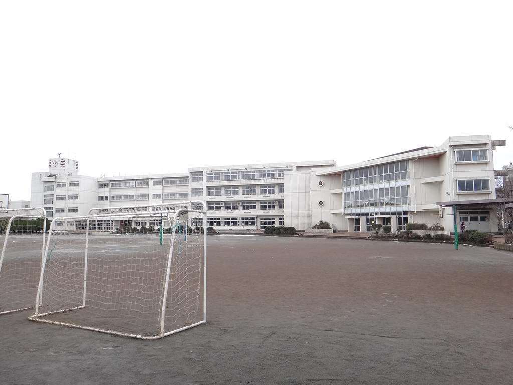 Primary school. 360m to Odawara Municipal Fujimi Elementary School (elementary school)