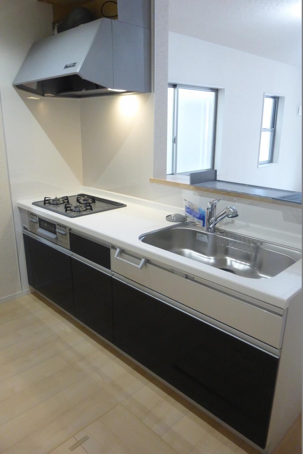 Kitchen. Popular face-to-face system Kitchen Water purification function integrated faucet