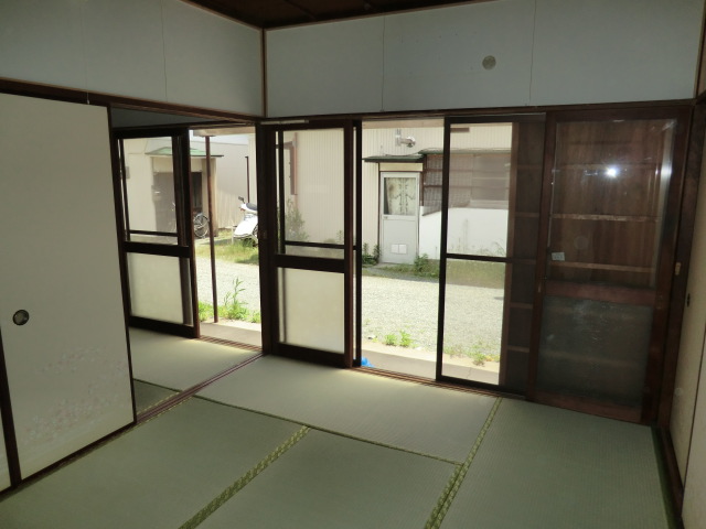 Living and room
