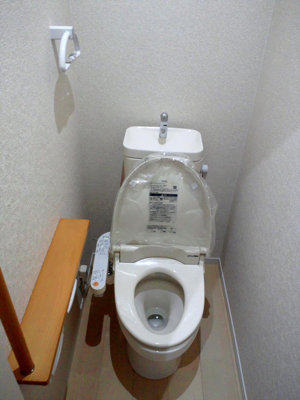 Toilet. Indoor (December 13, 2013) Shooting