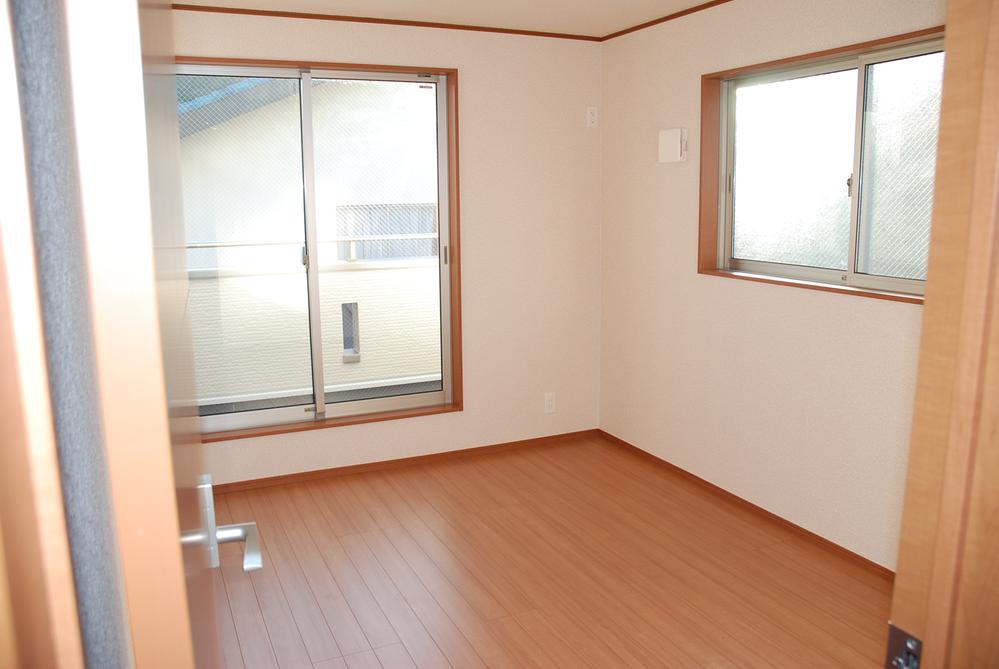 Non-living room. Indoor (11 May 2013) Shooting