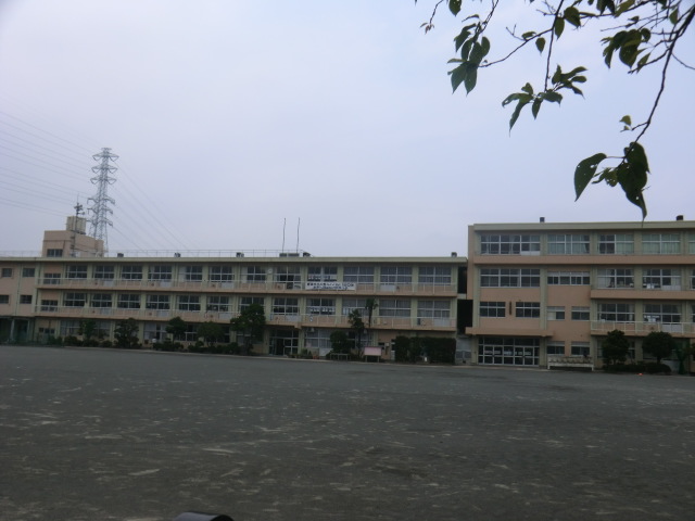 Primary school. AzumaTomimizu 600m up to elementary school (elementary school)