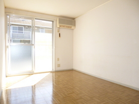 Living and room. Western-style 6 Pledge