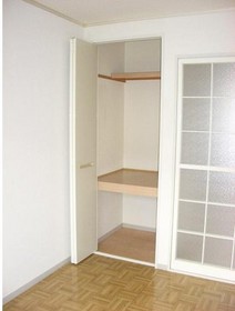 Other Equipment. Storage (Western-style)