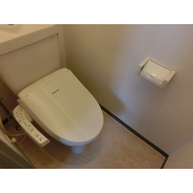 Toilet. With Washlet ☆