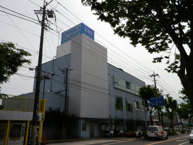 Bank. Sagami credit union Kamonomiya to branch 388m