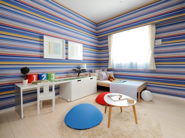 Interior.  [Kids Room] It is possible to feel the growth of the child familiar, Kids Room next to living. Since also has closet, It is also organized and easy to plan, such as luggage and clothes of school.