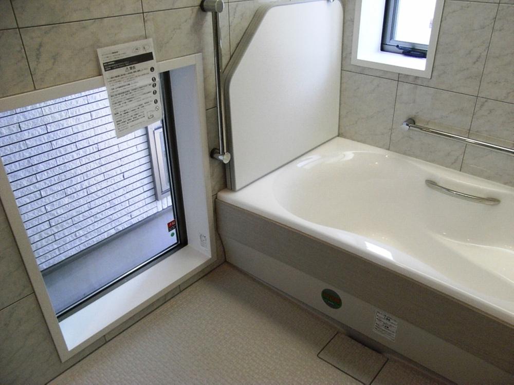 Bathroom. Indoor (11 May 2013) Shooting