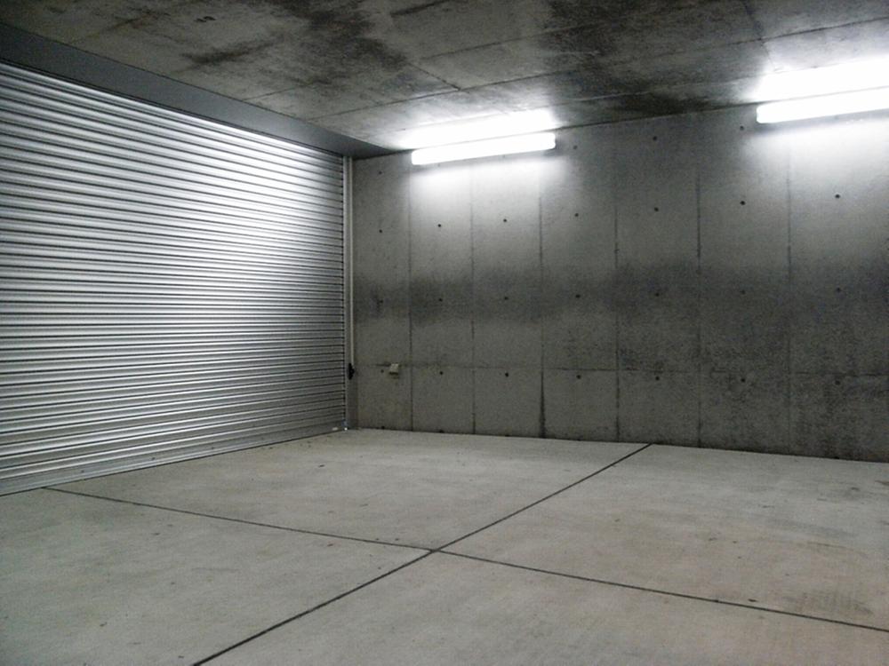 Parking lot. Local (11 May 2013) Shooting