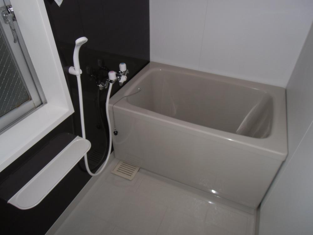 Bathroom. Indoor (October 18, 2013) Shooting