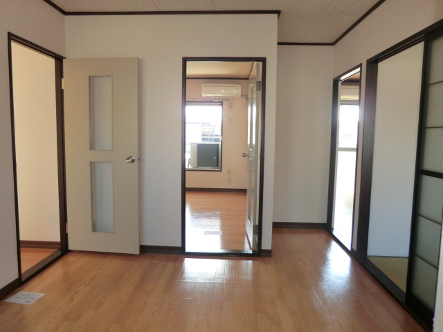 Living and room