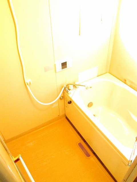 Bath. And renovation in Tsui焚 bus!