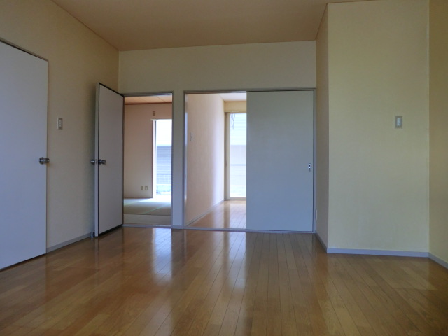 Living and room