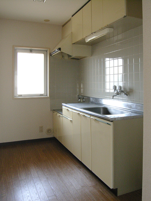 Kitchen. Window There Ming Kai kitchen