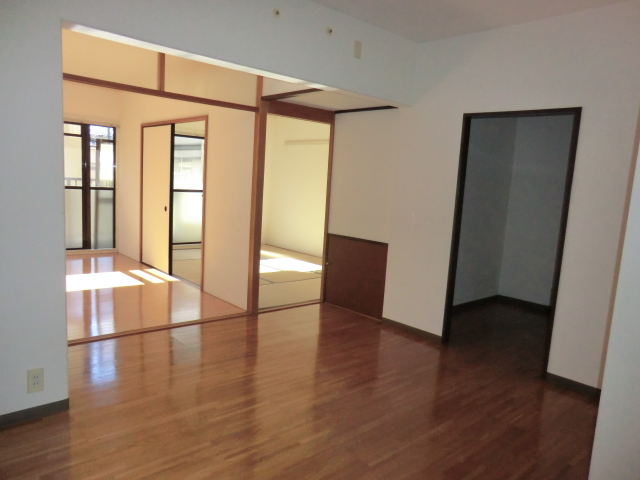 Living and room