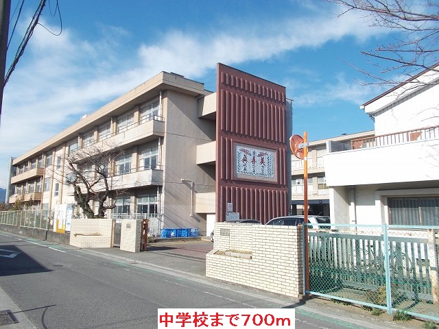 Junior high school. Kamonomiya 700m until junior high school (junior high school)