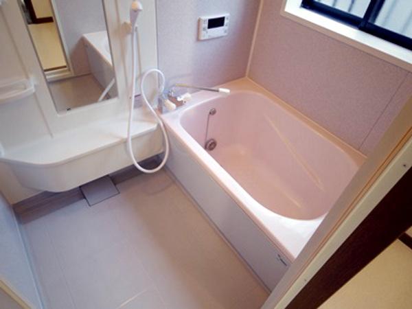 Bathroom. Indoor (12 May 2013) Shooting