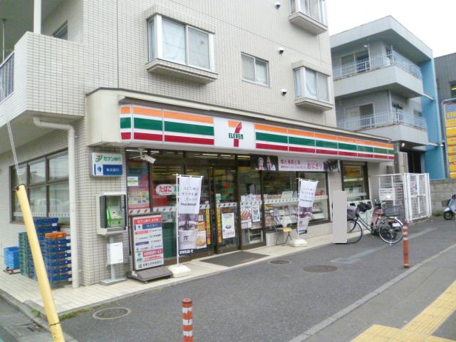 Convenience store. 342m to Seven-Eleven (convenience store)